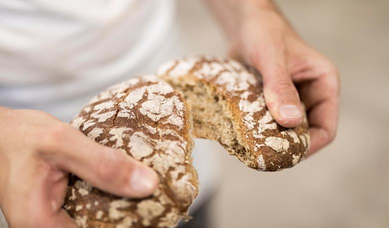 Schüttelbrot und Vinschgerlen – Südtiroler Brotbackkurs