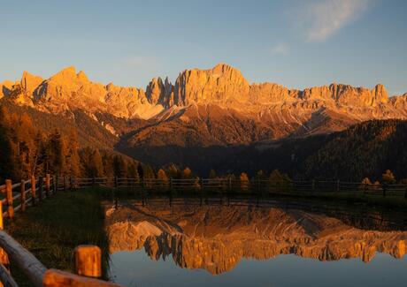 Il Rosengarten nella luce rossa del tramonto