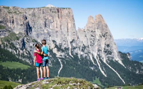 Familienurlaub Südtirol - Wandern mit Kindern Seiser Alm Dolomiten