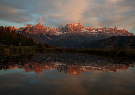 Il Rosengarten nella luce rossa del tramonto