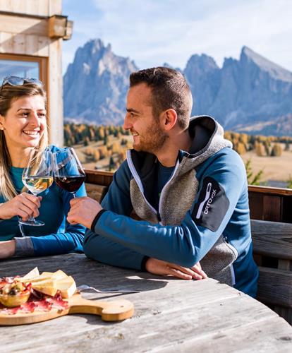 Pleasure and culinary in one of our huts on the Seiser Alm with breathtaking scenery