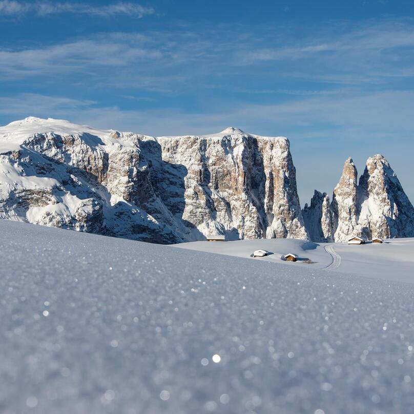 Schlern bedeckt mit Schnee