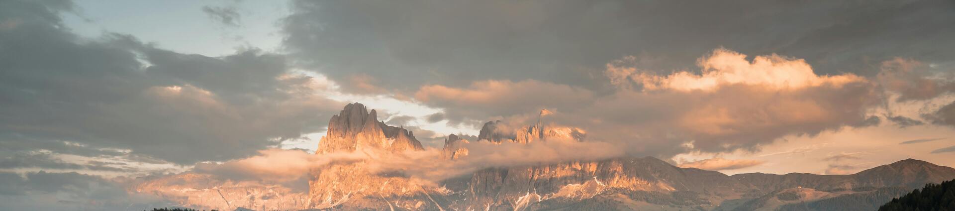 Seiser Alm bei Sonnenaufgang