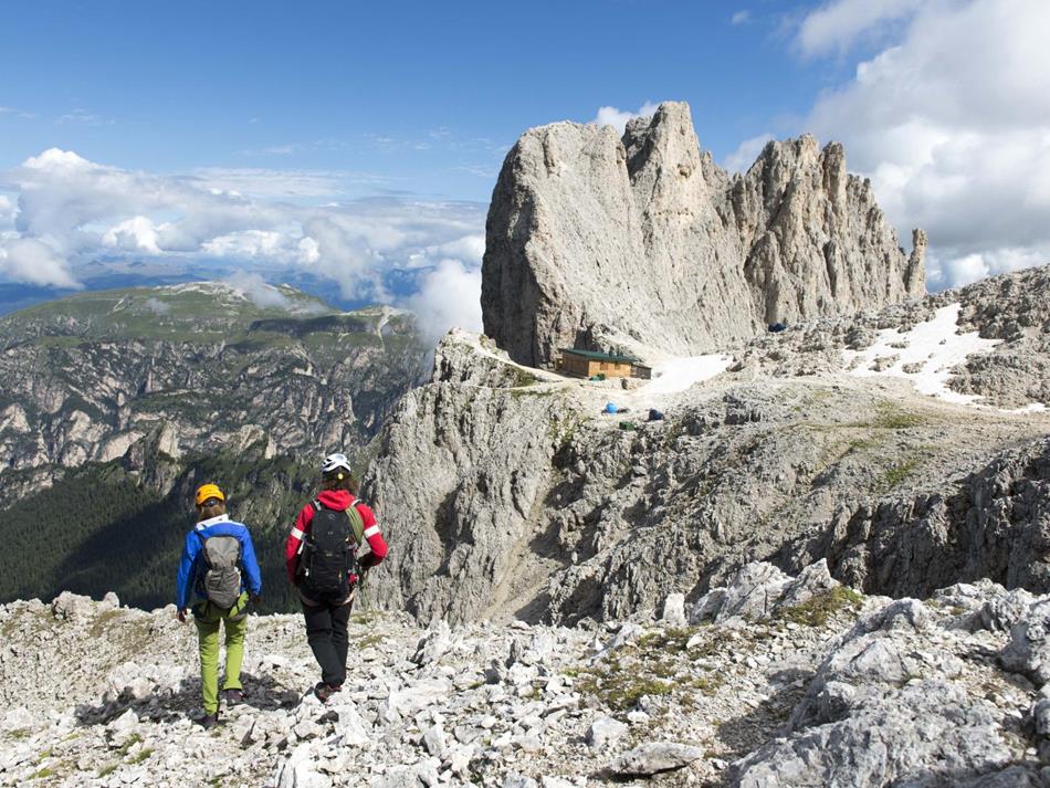Climbing tours around the Rosengarten massif in the Dolomites