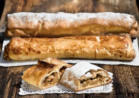 Südtiroler Apfelstrudel