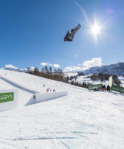 Experience the freestyle paradise of the Alps.