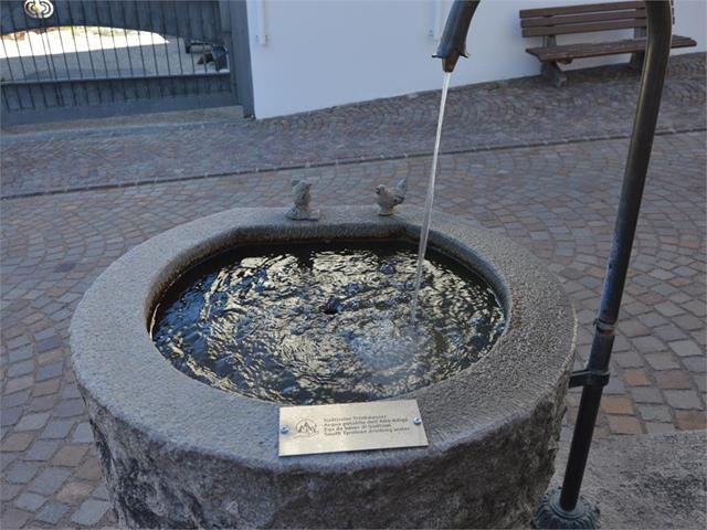 Achtsam am Berg - Brunnen Laurinstraße Seis