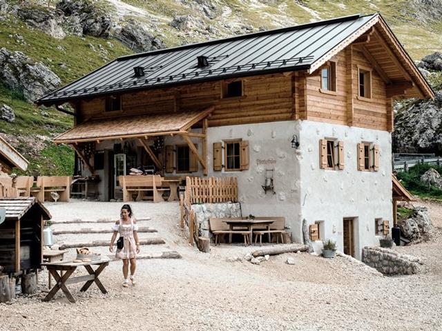 Mountain Hut Sasso Piatto