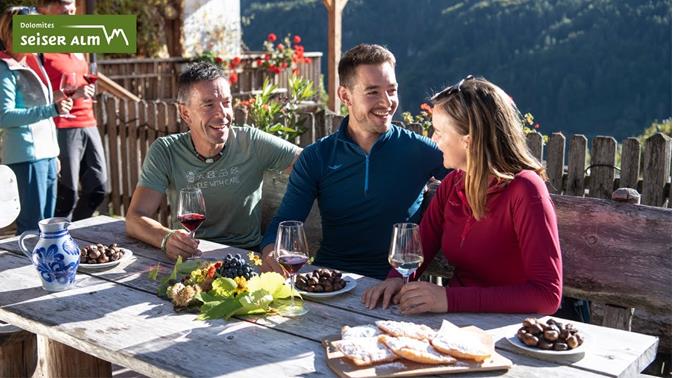 Törggelen in autunno: escursione guidata, degustazione di vini e pranzo tipico dell’Alto Adige