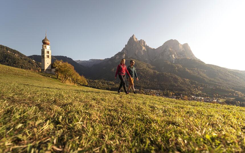 005-wandern-seis-valentiner-kirche-roschan-fill-20251017